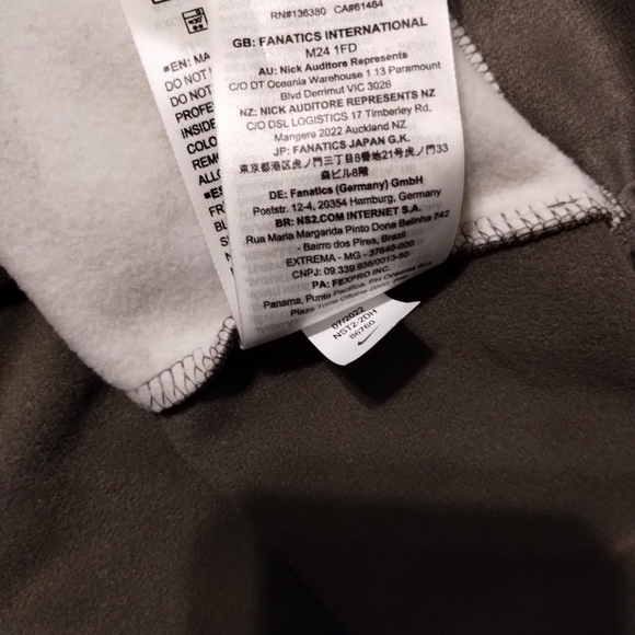 Small Nike Atlanta Falcons Therma NFL Salute to Service Hoodie Sweatshirt NWT - Picture 8 of 10